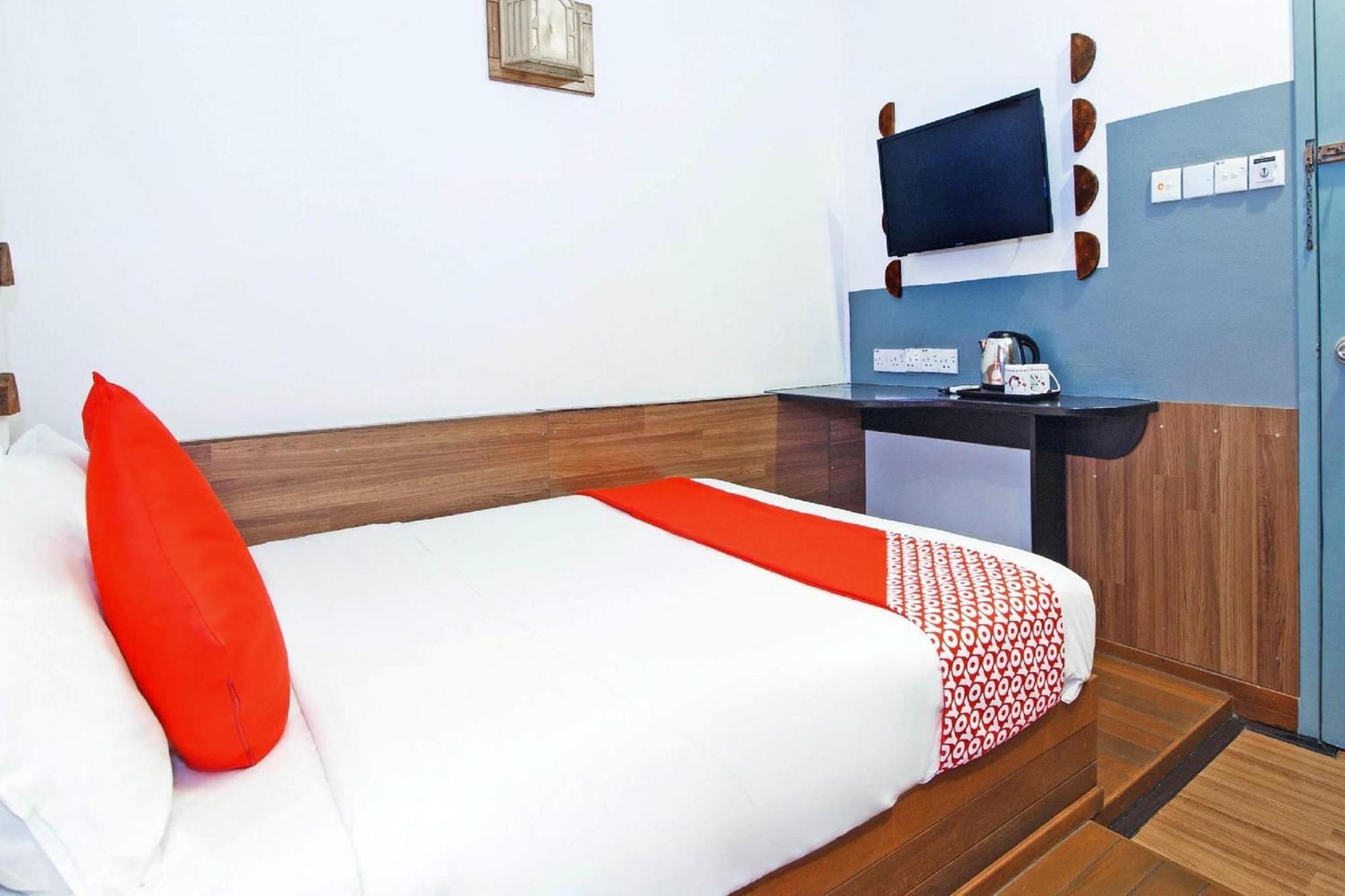 Oyo 210 Hotel Five 2 Kota Kinabalu Esterno foto