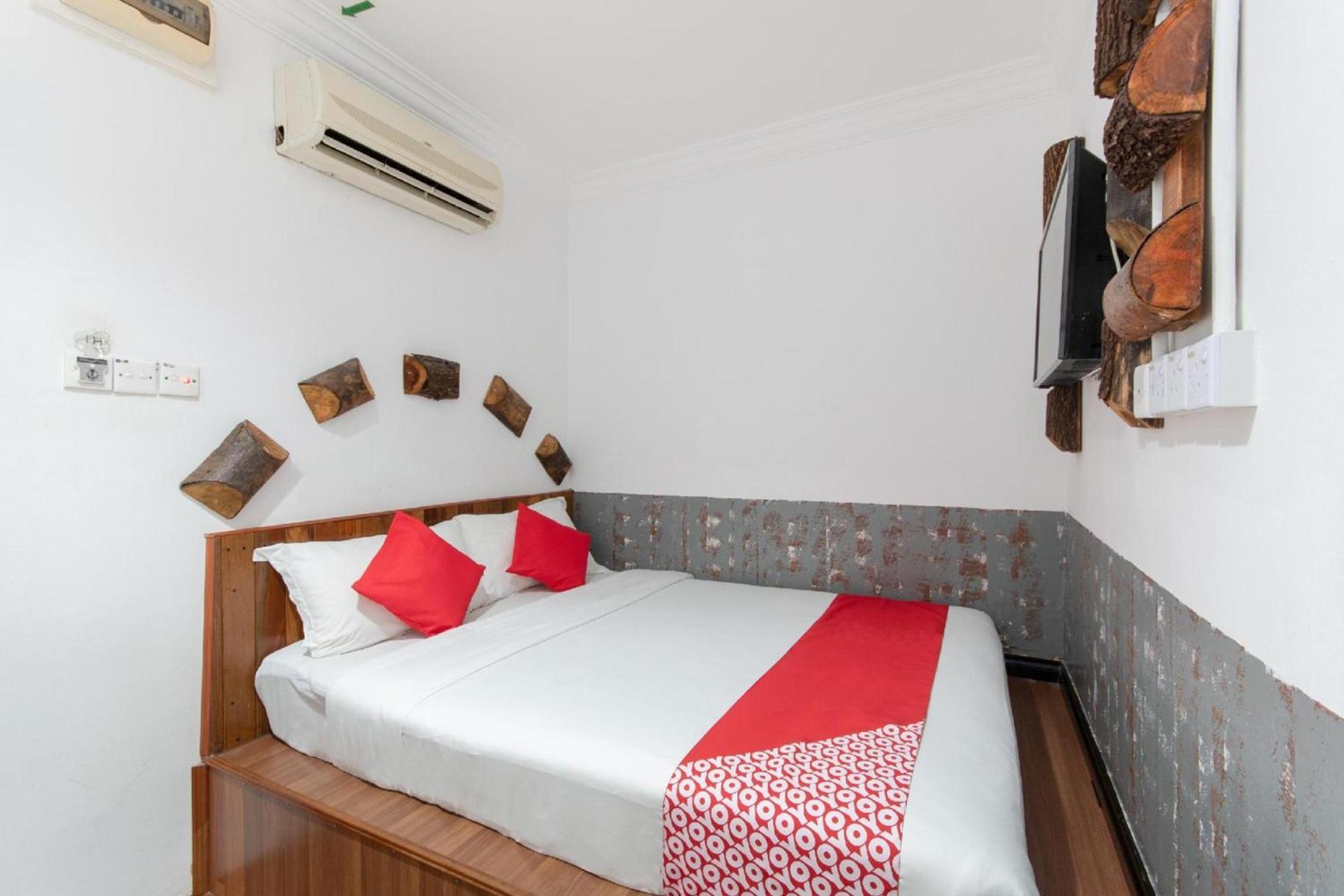Oyo 210 Hotel Five 2 Kota Kinabalu Esterno foto