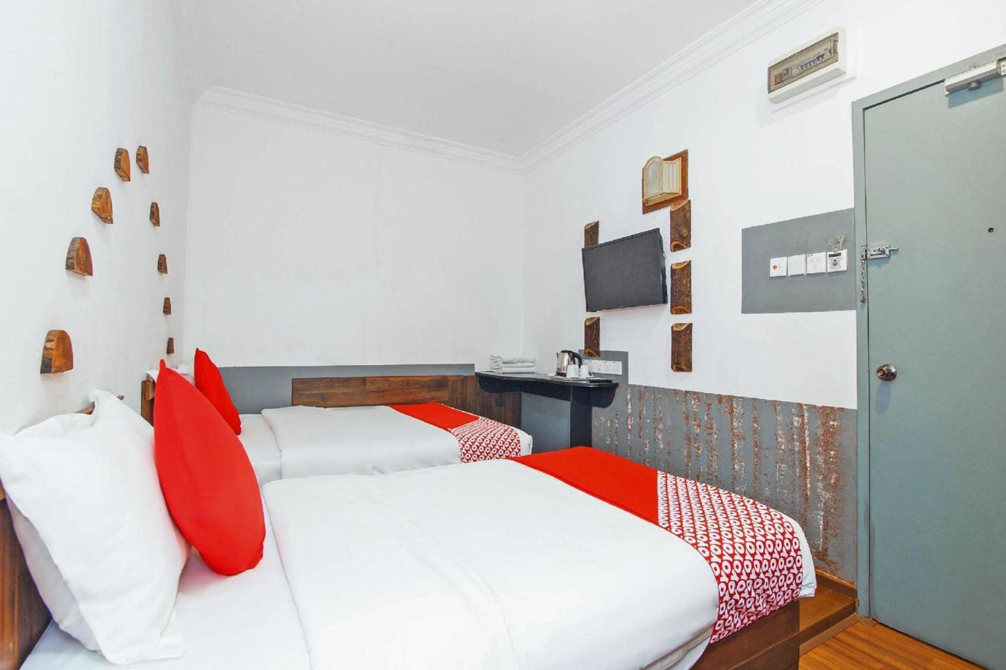 Oyo 210 Hotel Five 2 Kota Kinabalu Esterno foto