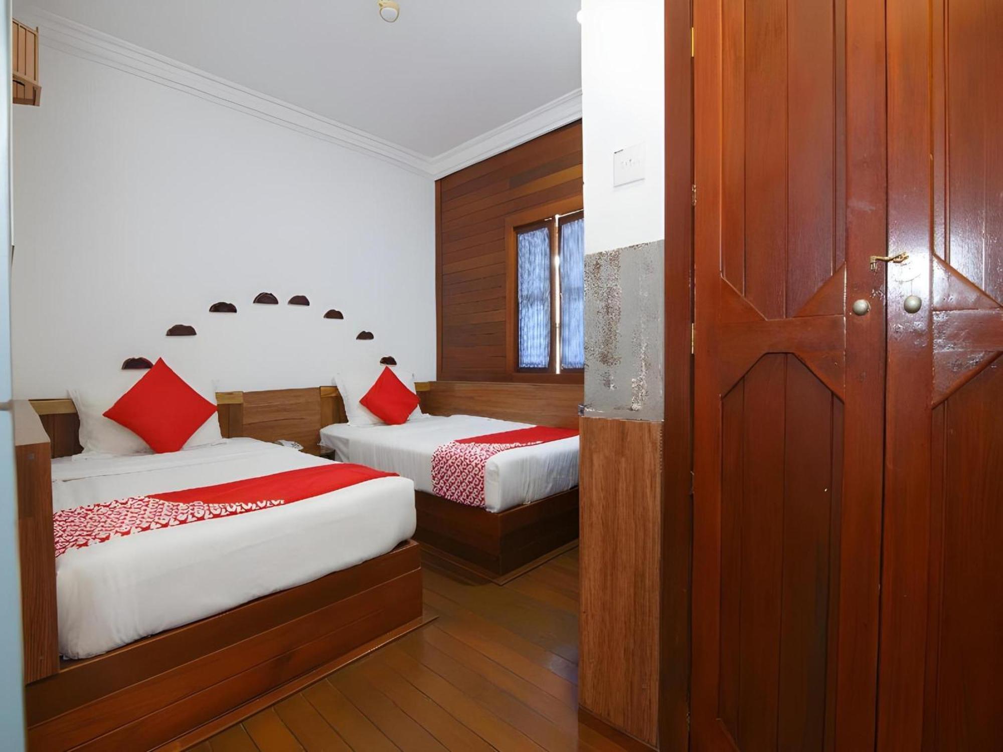 Oyo 210 Hotel Five 2 Kota Kinabalu Esterno foto