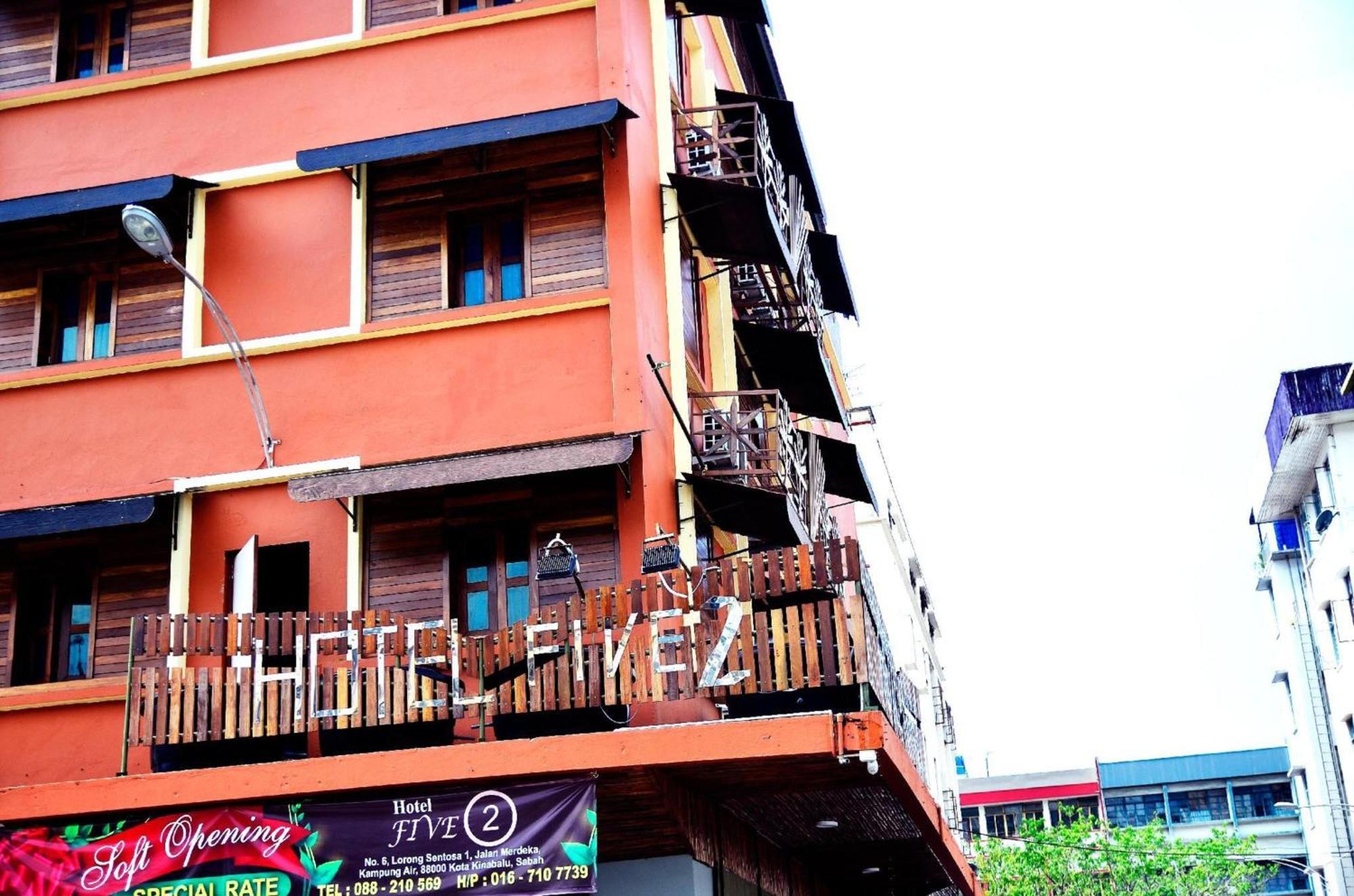 Oyo 210 Hotel Five 2 Kota Kinabalu Esterno foto