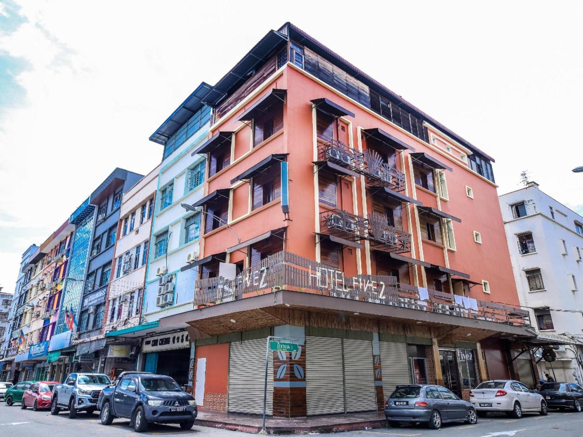 Oyo 210 Hotel Five 2 Kota Kinabalu Esterno foto