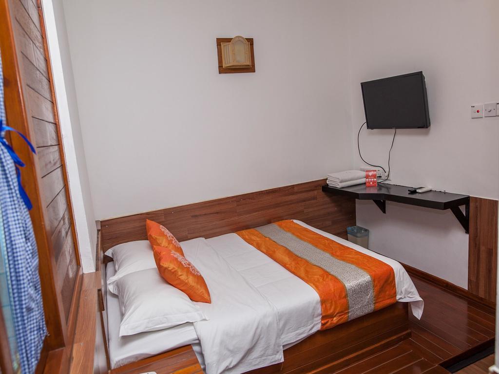 Oyo 210 Hotel Five 2 Kota Kinabalu Esterno foto