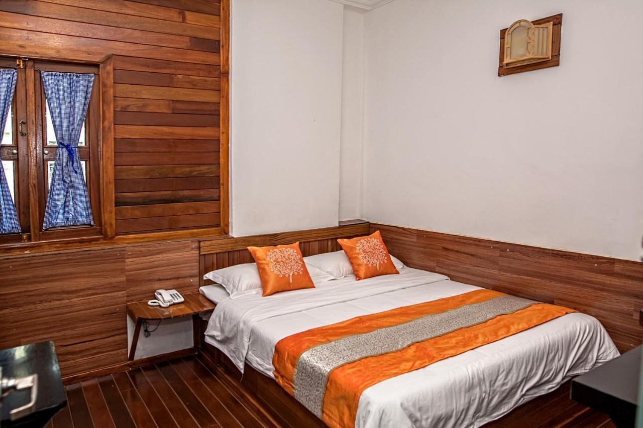 Oyo 210 Hotel Five 2 Kota Kinabalu Esterno foto